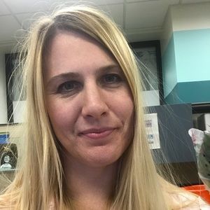 Meet your Posher, Denise